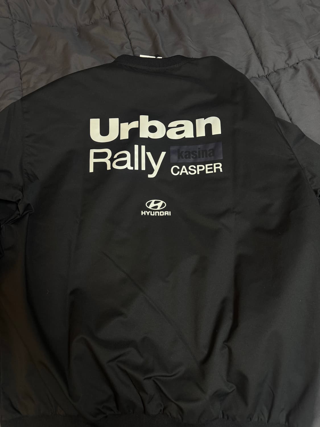 [L] 카시나 현대  캐스퍼 어반 랠리 스폰서 블랙 브이넥 긴팔티 상품이미지2