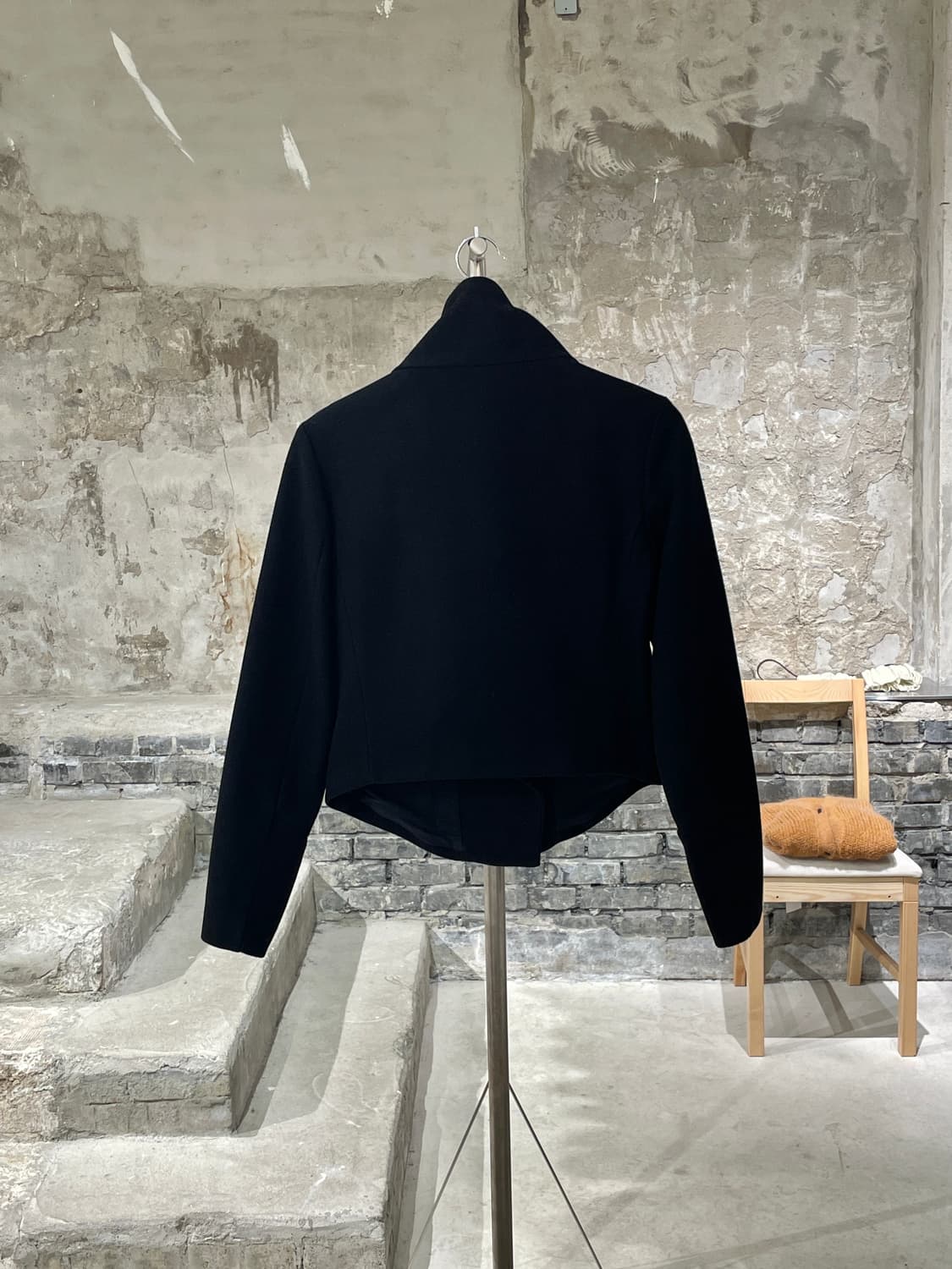 헬무트랭 블랙 카라넥 비대칭 집업 울 크롭 자켓 상품이미지6