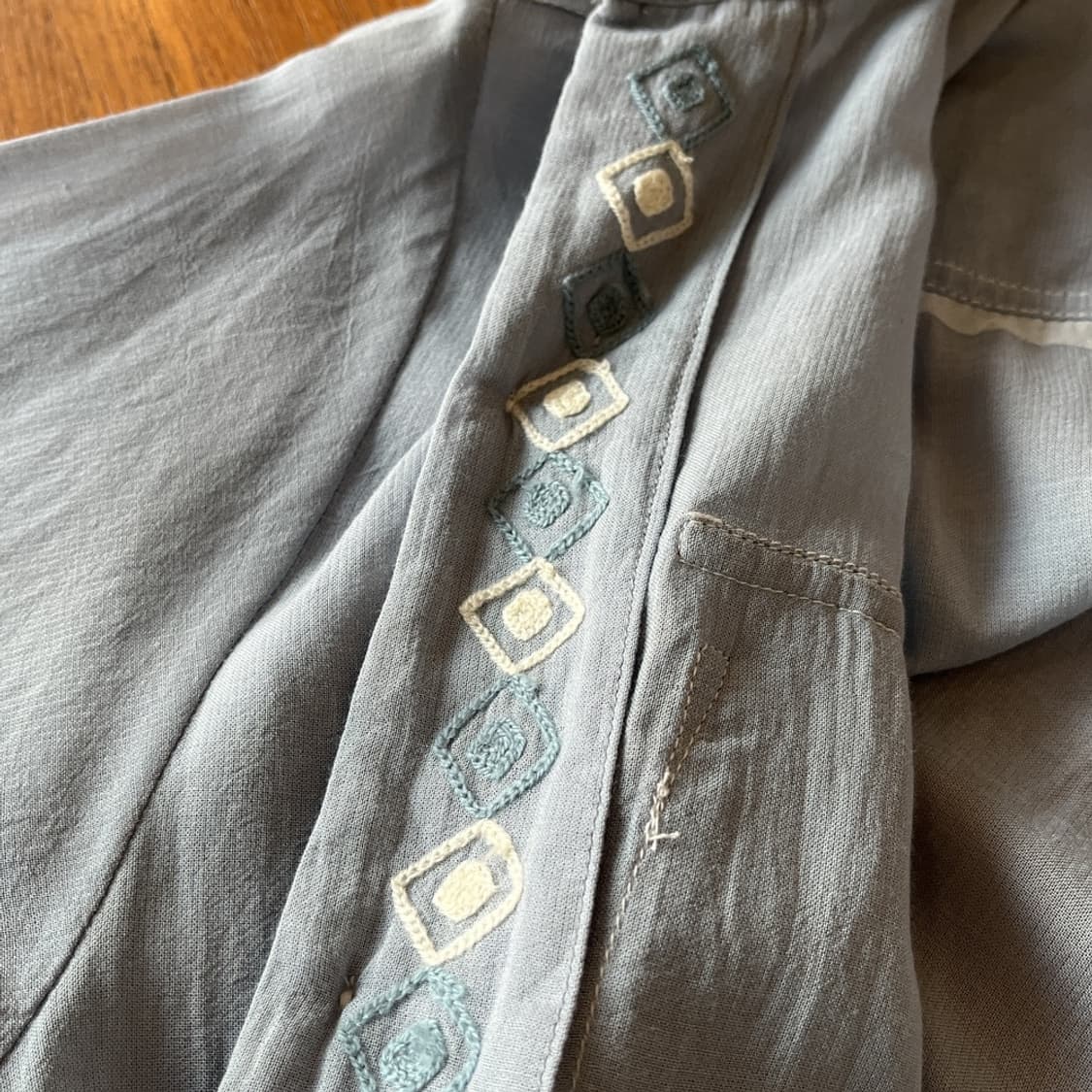 Maturely Flower Hand Stitch Shirt 상품이미지3