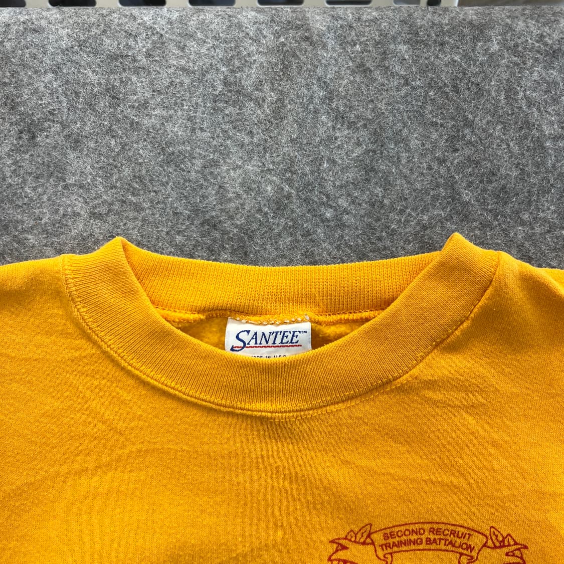 90s Vintage SANTEE 샌티 옐로우 맨투맨 MCRD 상품이미지3