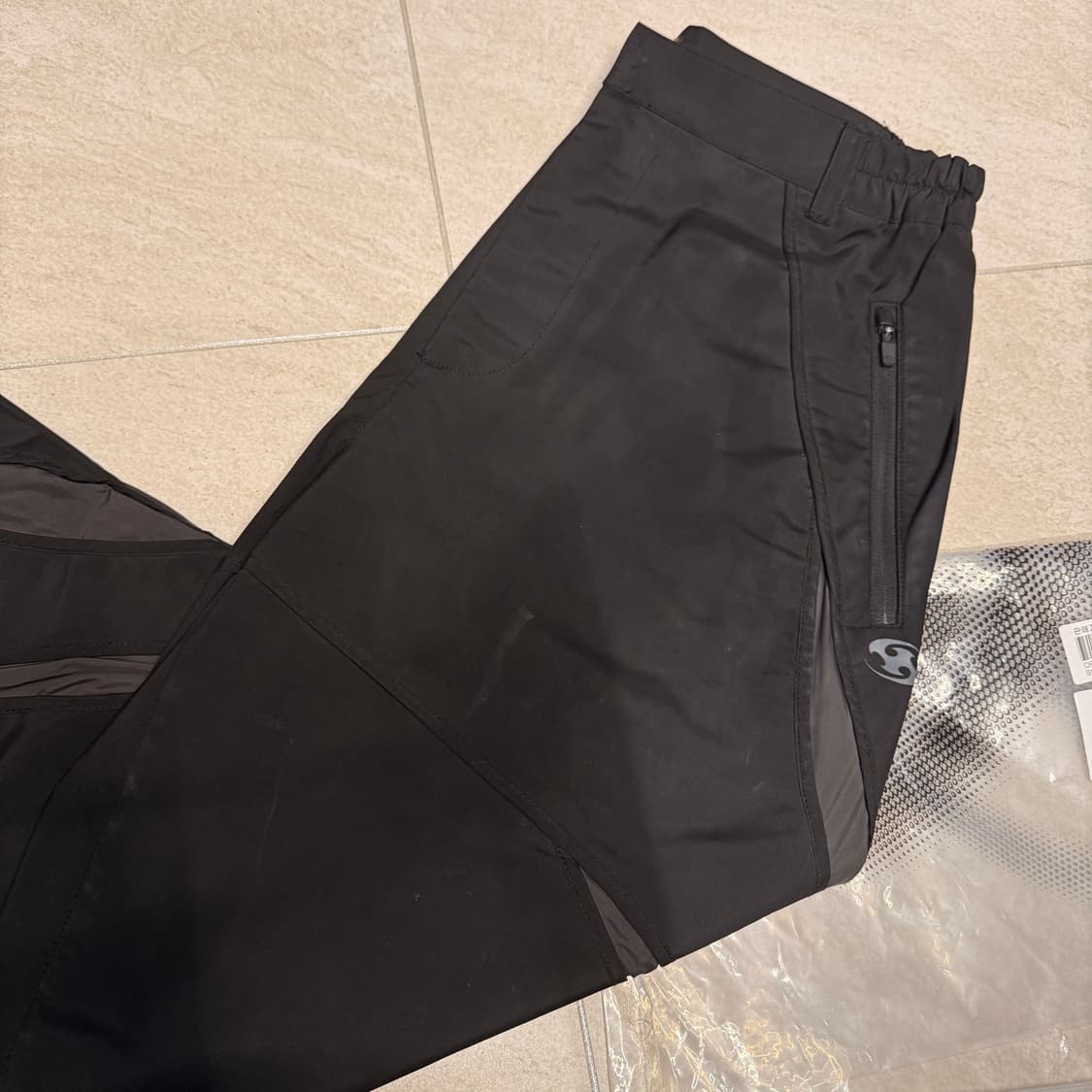 [2] 산산기어 씨씨 CC 팬츠 블랙 - 23FW 판매 상품이미지3