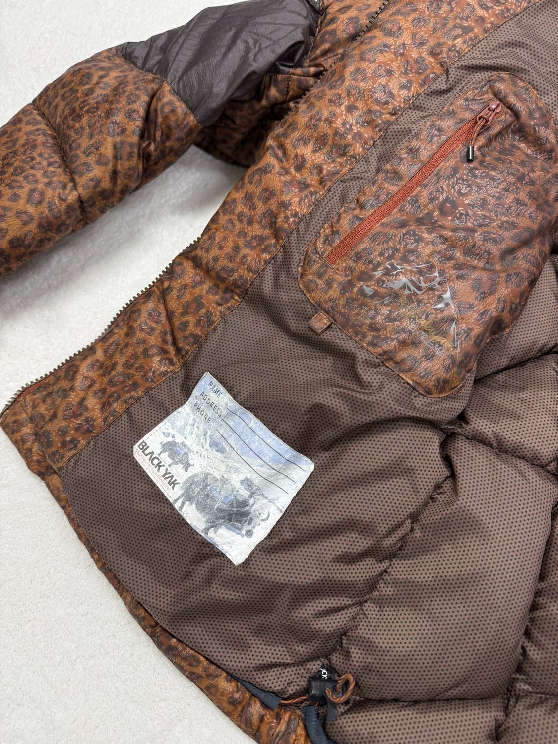 블랙야크 레오파드 구스다운 상품이미지10