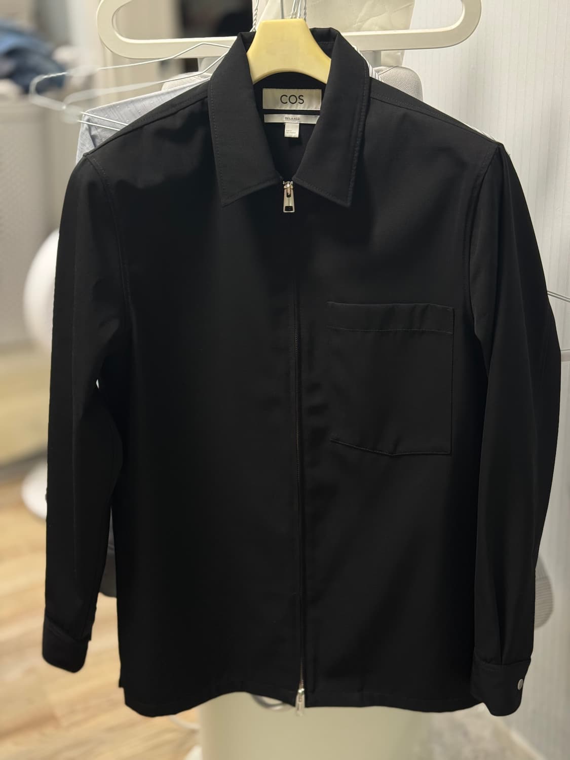 [S, 95-100] 코스 COS 릴랙스드 핏 블랙 울 오버셔츠 상품이미지1