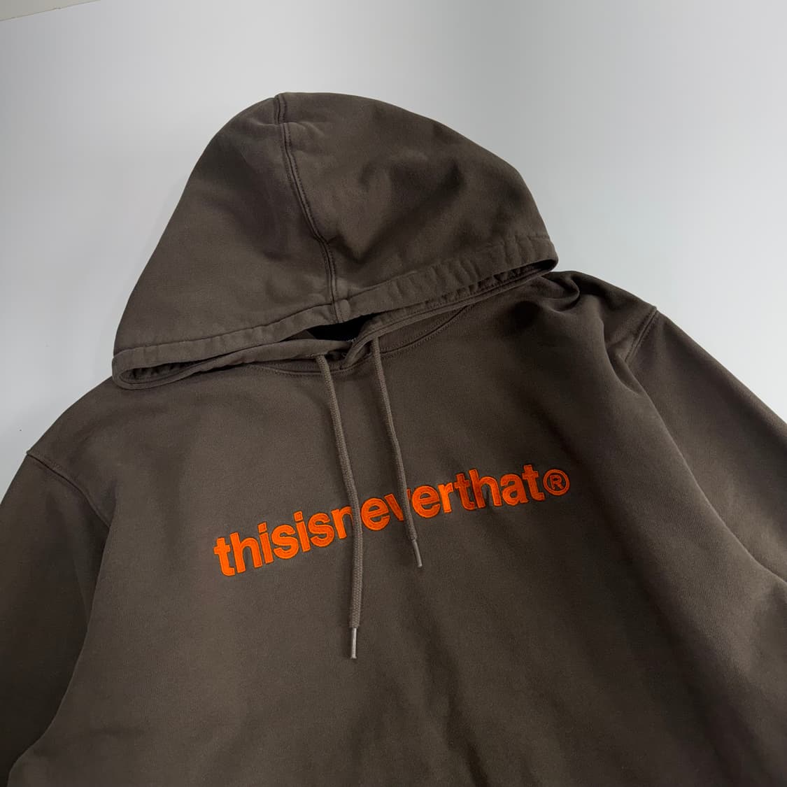 Thisisneverthat 디스이즈네버댓 오렌지 로고 카키 후드티 상품이미지4