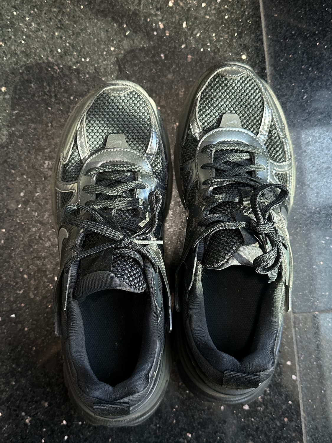 나이키 V2K 런 블랙 앤트러사이트 250 상품이미지3