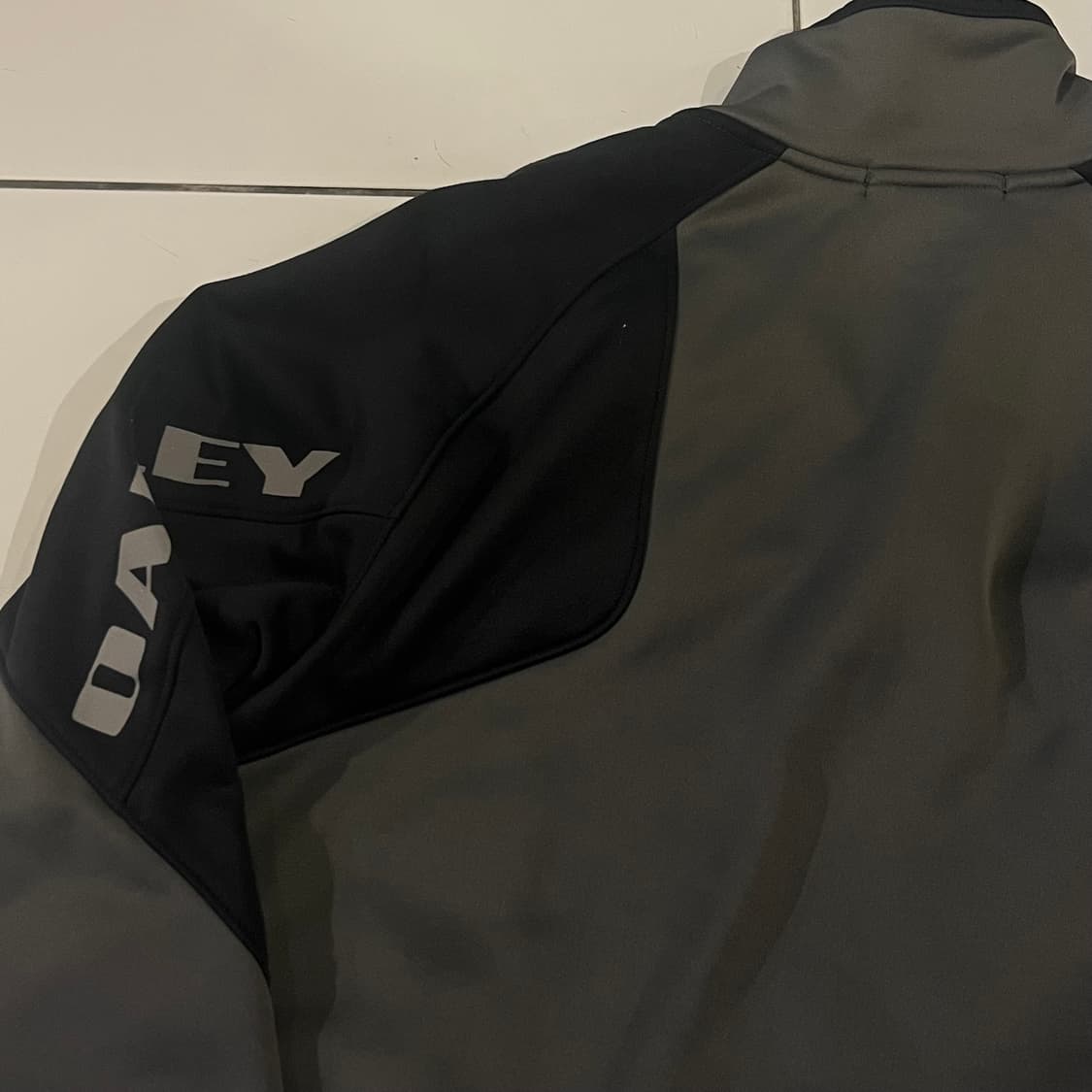 오클리 소프트쉘 반집업 테크 집 자켓 상품이미지5