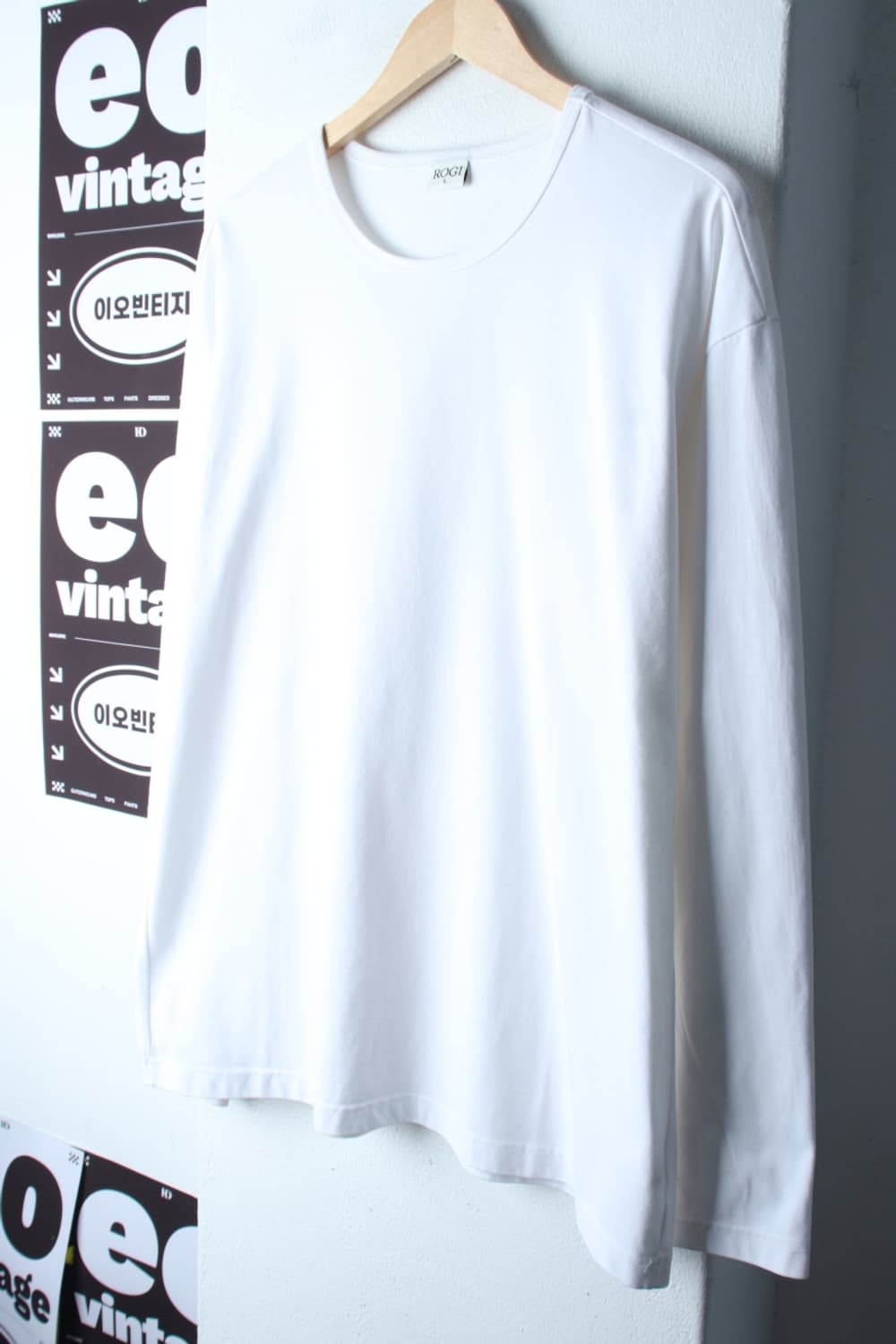 (L-XL) 로기 긴팔티셔츠 루즈핏 화이트 무지 올드스쿨-H33479 상품이미지1