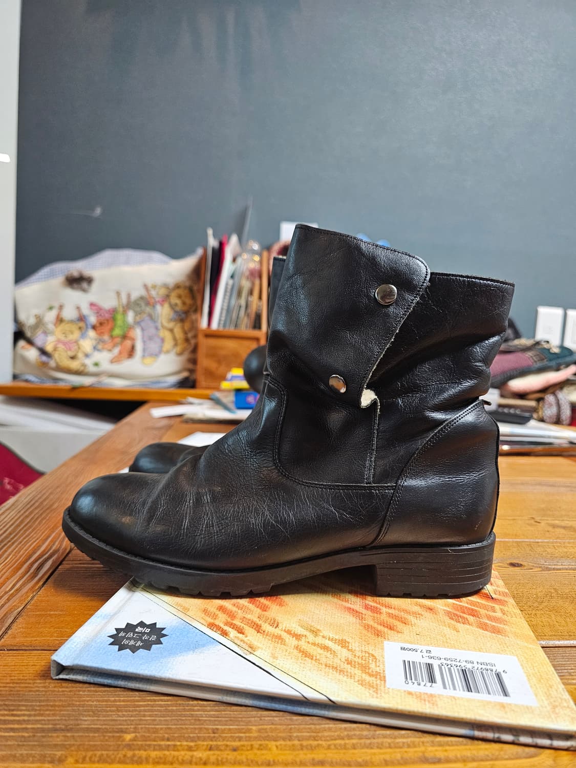 가죽 진짜 좋음! 앵클 부츠 240사이즈 안에 털 있어서 따뜻함 상품이미지1