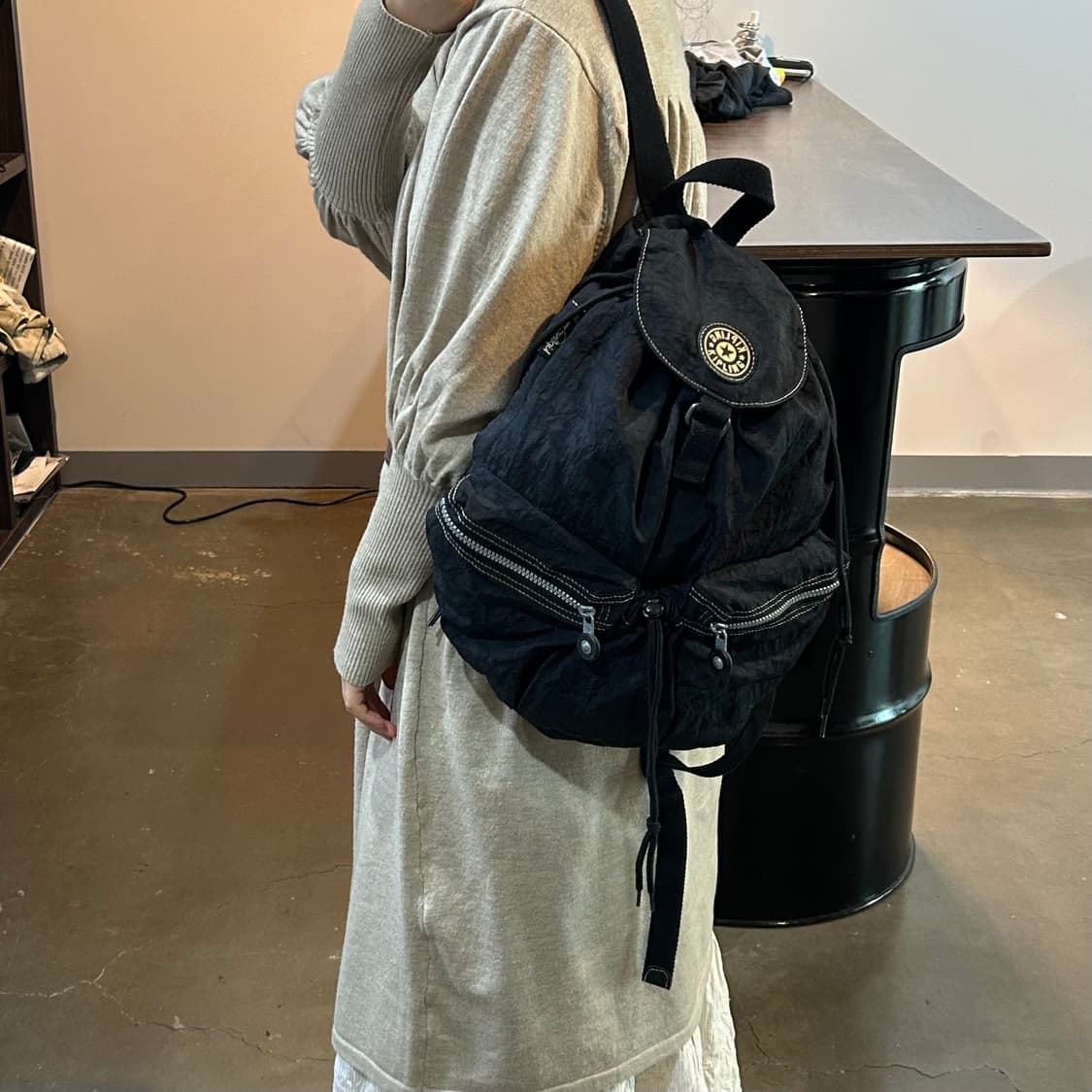 키플링 블랙 포켓 백팩 상품이미지8