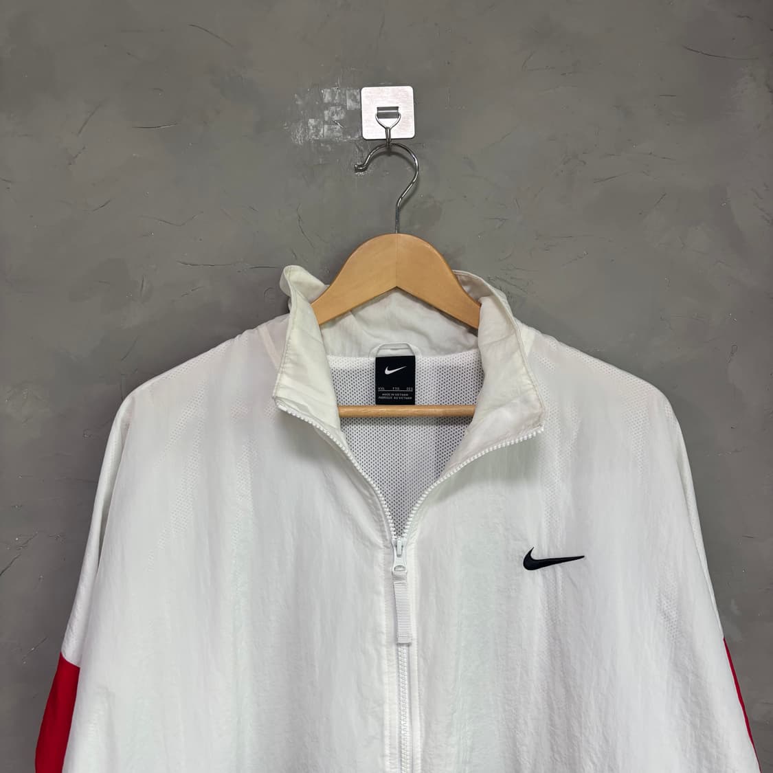 나이키 백로고 바람막이 상품이미지2
