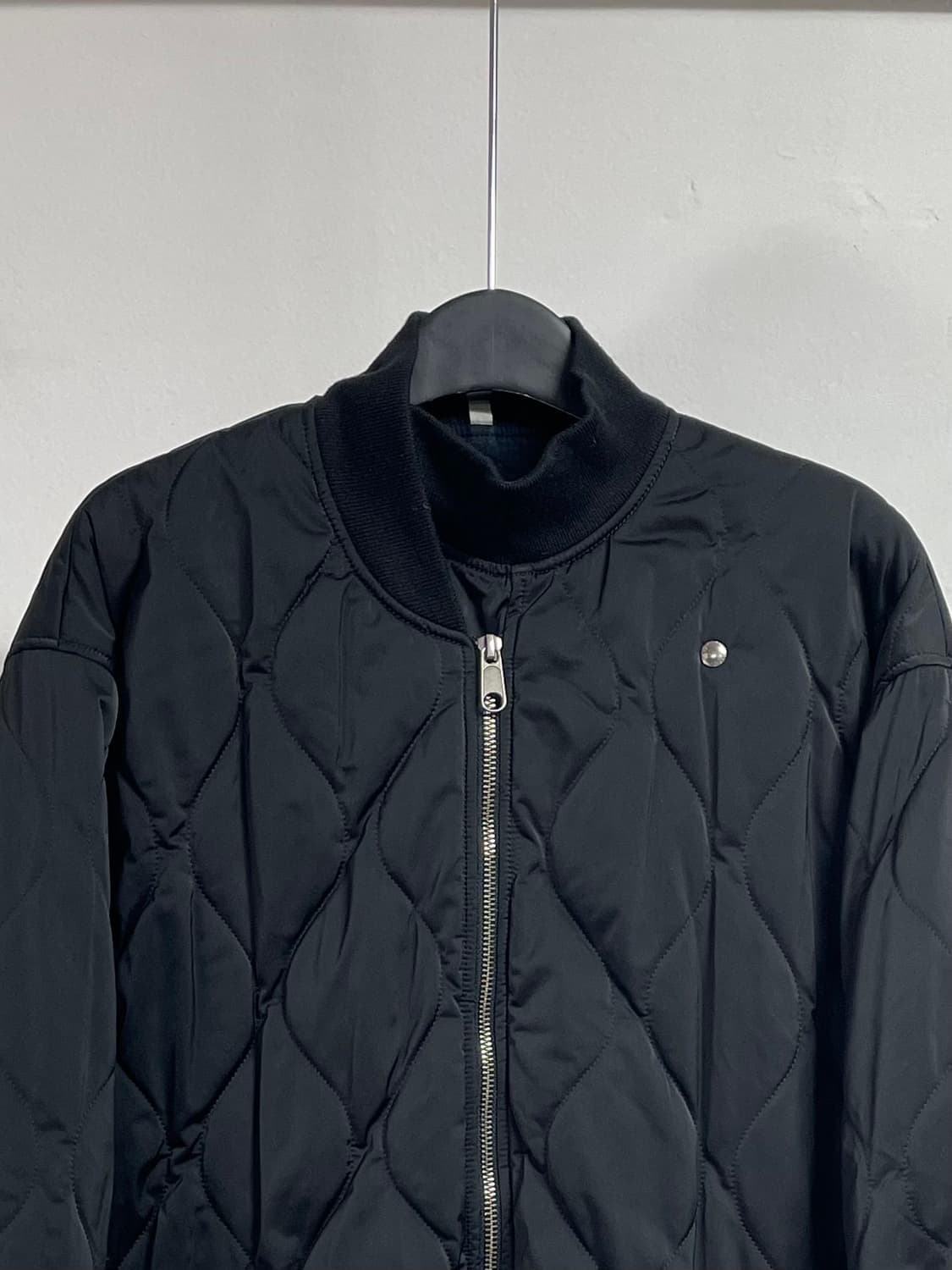 MM6 마르지엘라 언발란스 롱 퀼팅 자켓 (on.207) 상품이미지2