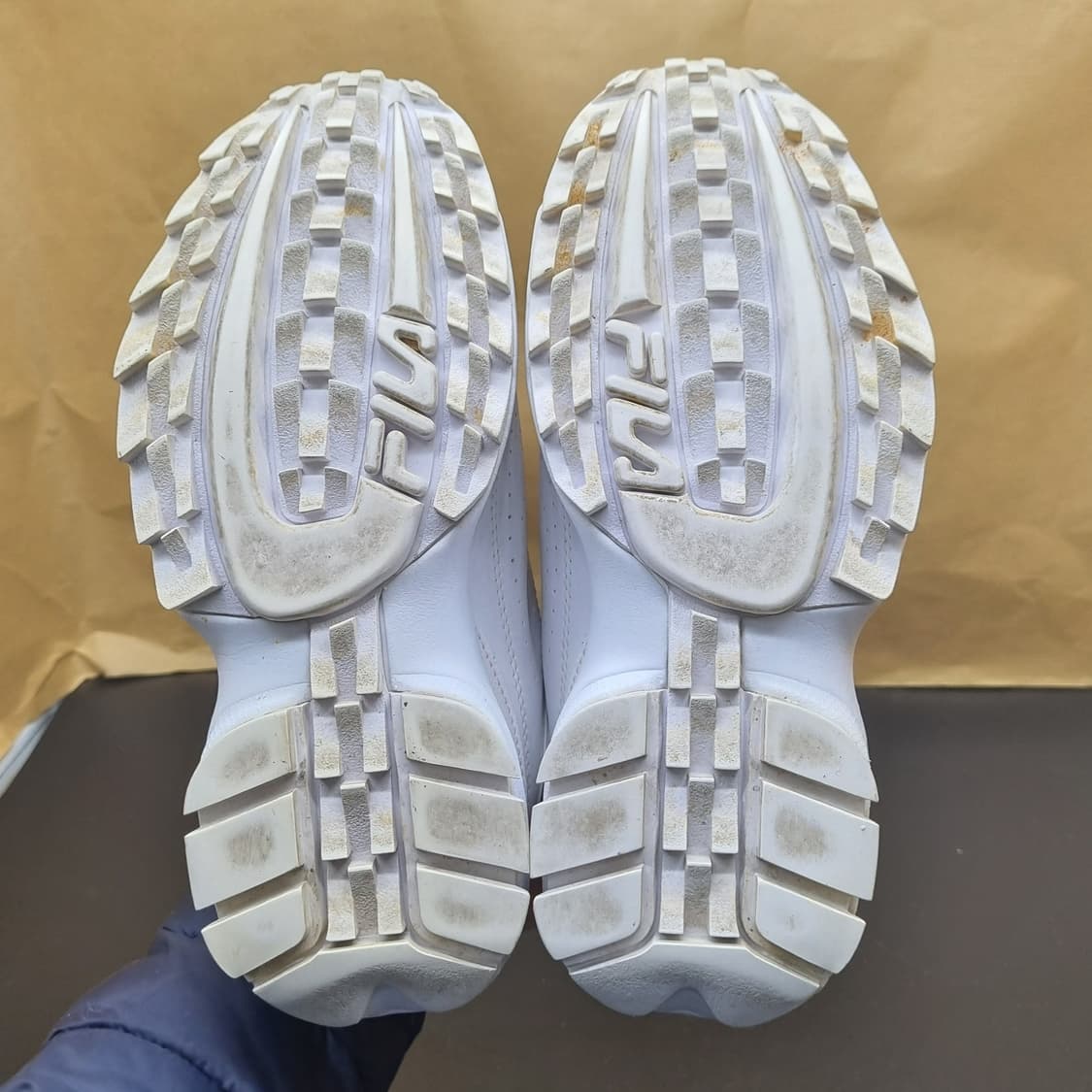 휠라 디스럽터2 여성운동화235 상품이미지3