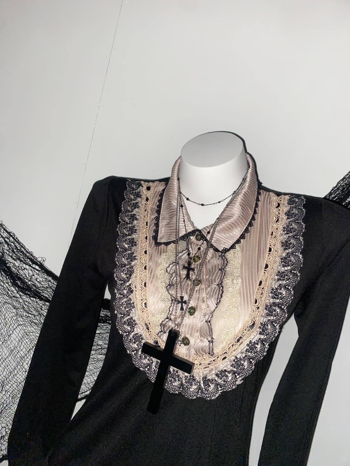 엑시즈팜 고스 고딕 레이스 원피스 ໒꒱ 상품이미지2