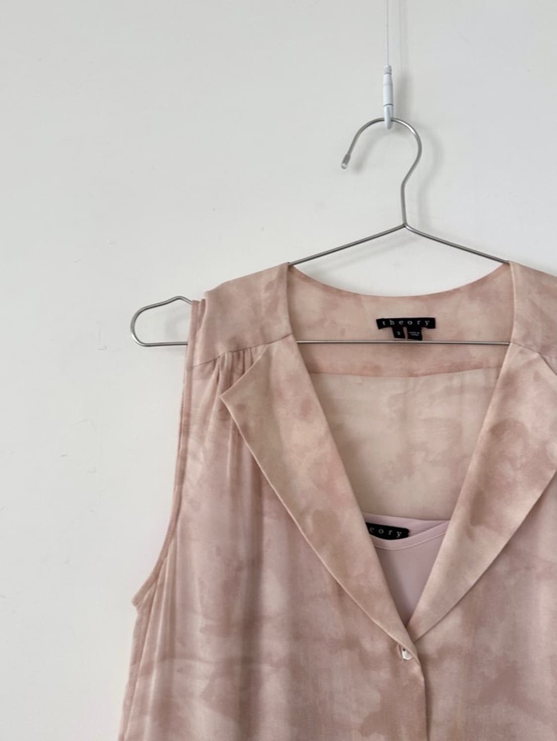 THEORY sheer art print ops / pink 상품이미지3