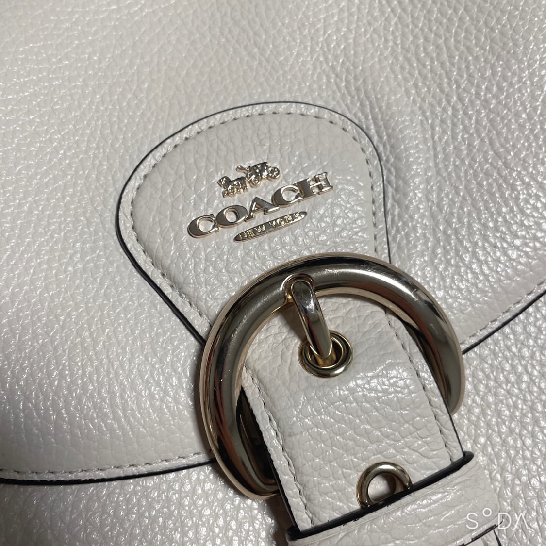 코치 아이보리 레더 숄더백 상품이미지5