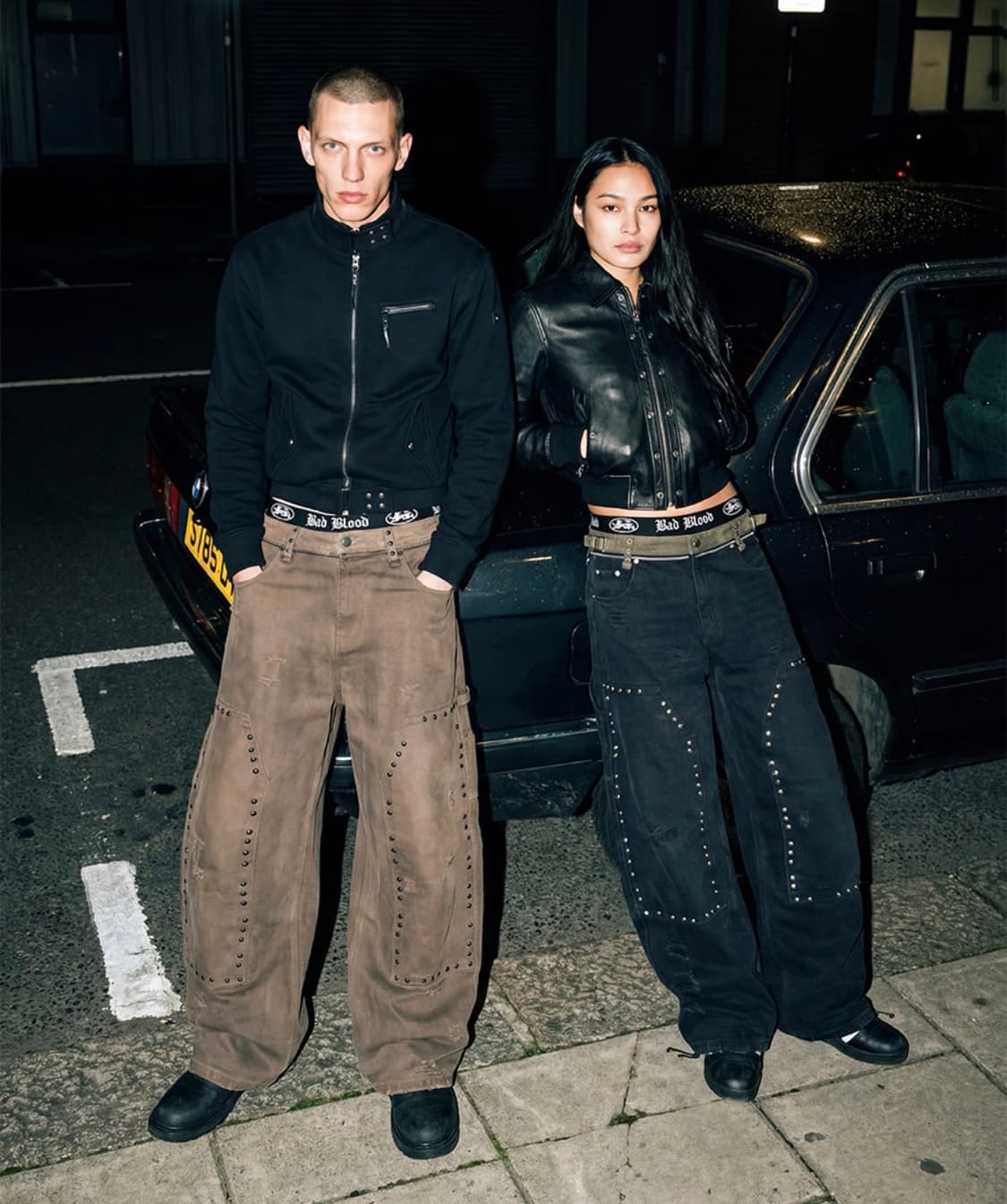 배드블러드 스터디드 카펜터 커브드 팬츠 - 블랙 상품이미지4