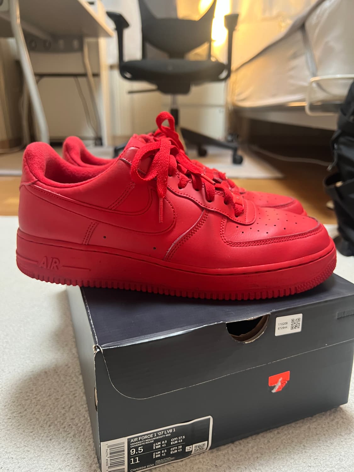 275 에어포스 1 로우 트리플 레드 올레드 올빨강 상품이미지4