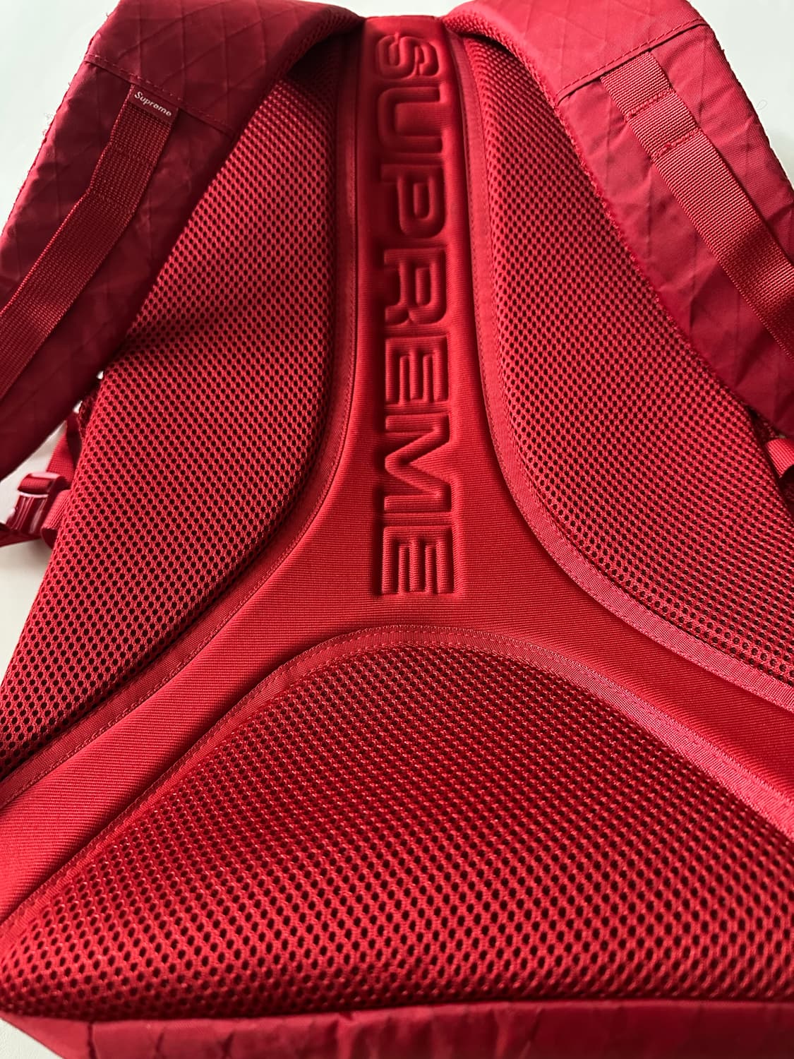 [os] 23FW 슈프림 레드 백팩 상품이미지3