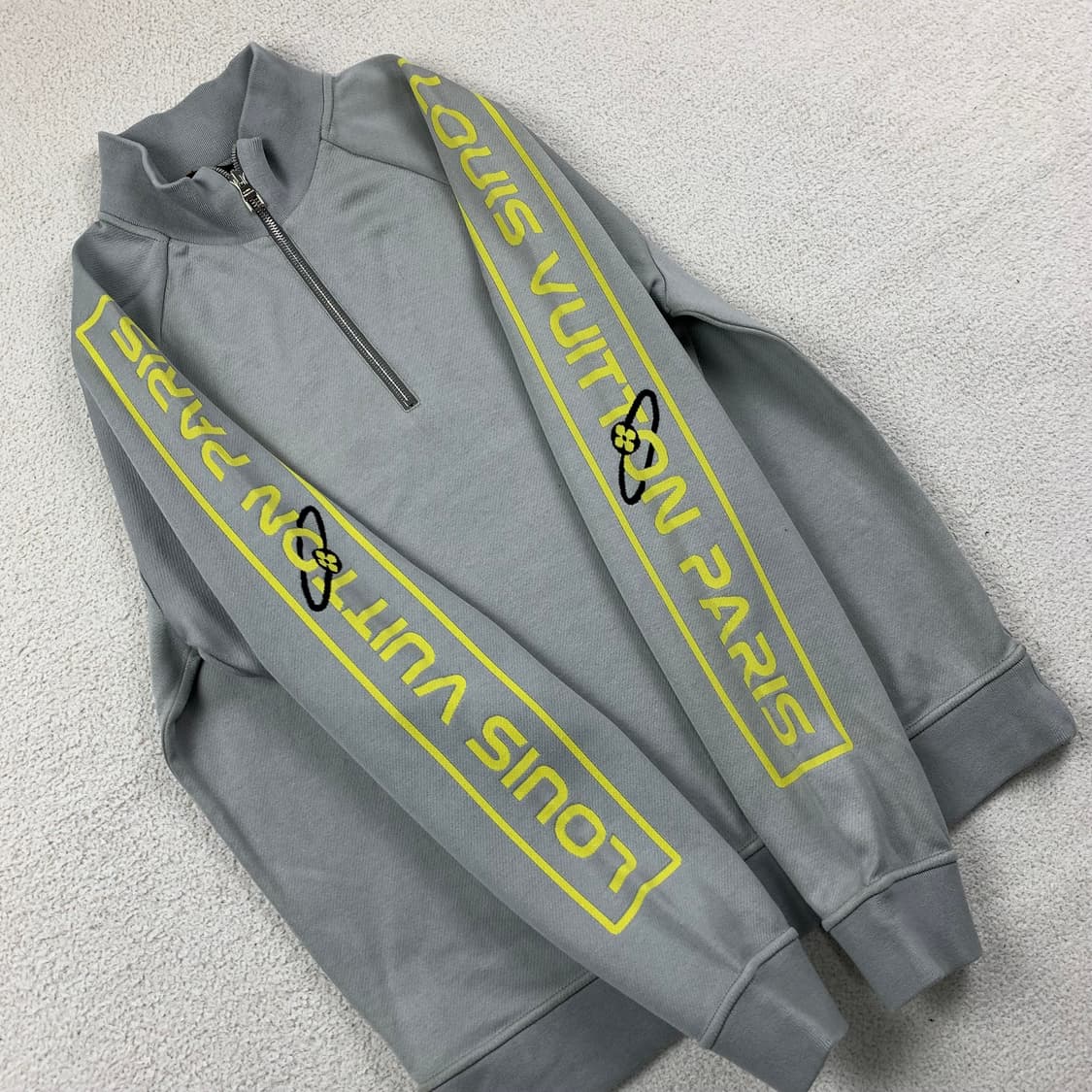 19SS 루이비통 그래비티 자카드 하프집업 맨투맨 그레이 상품이미지3