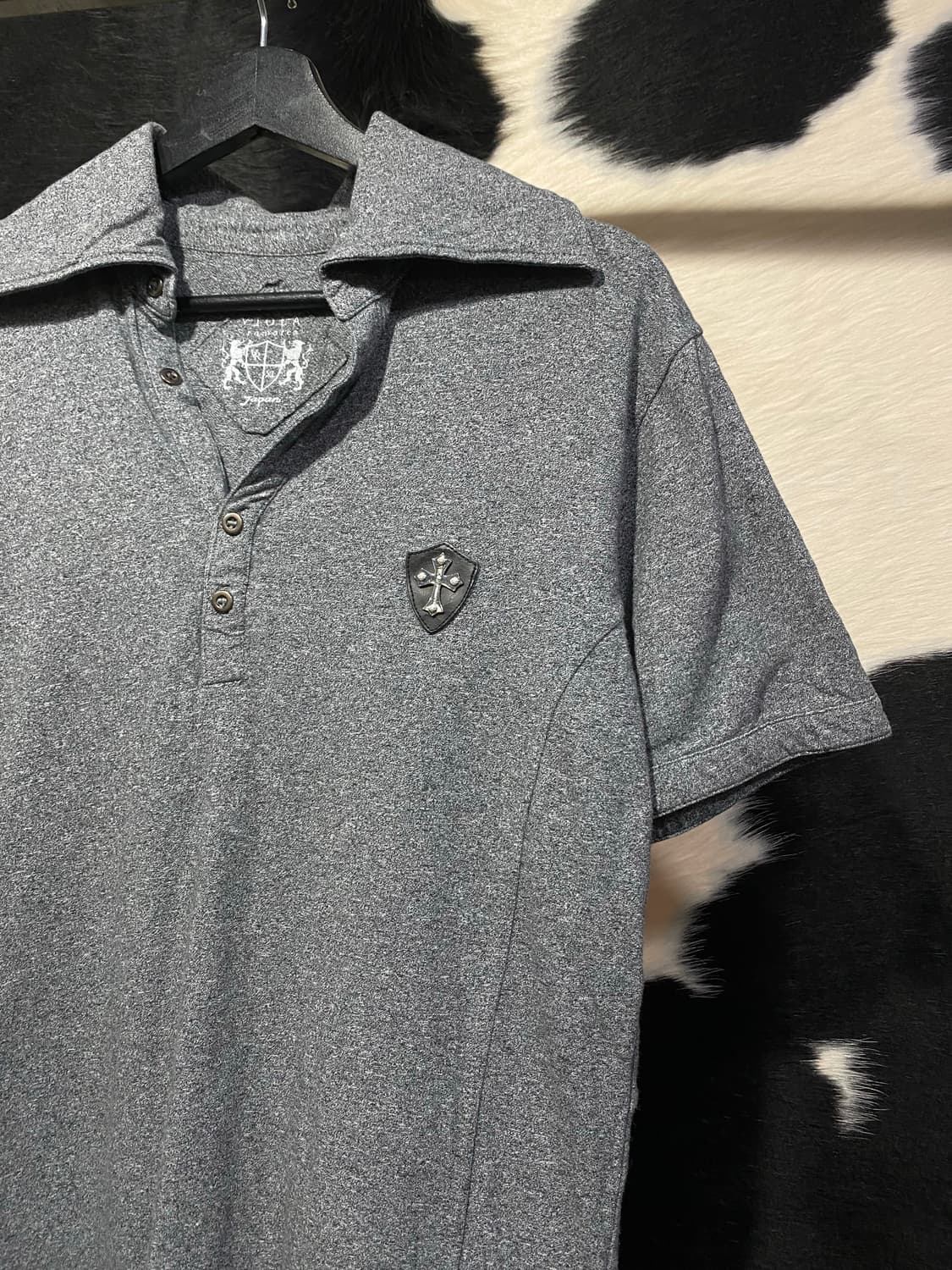 Viola 십자가 로고패치 반팔티셔츠 상품이미지3