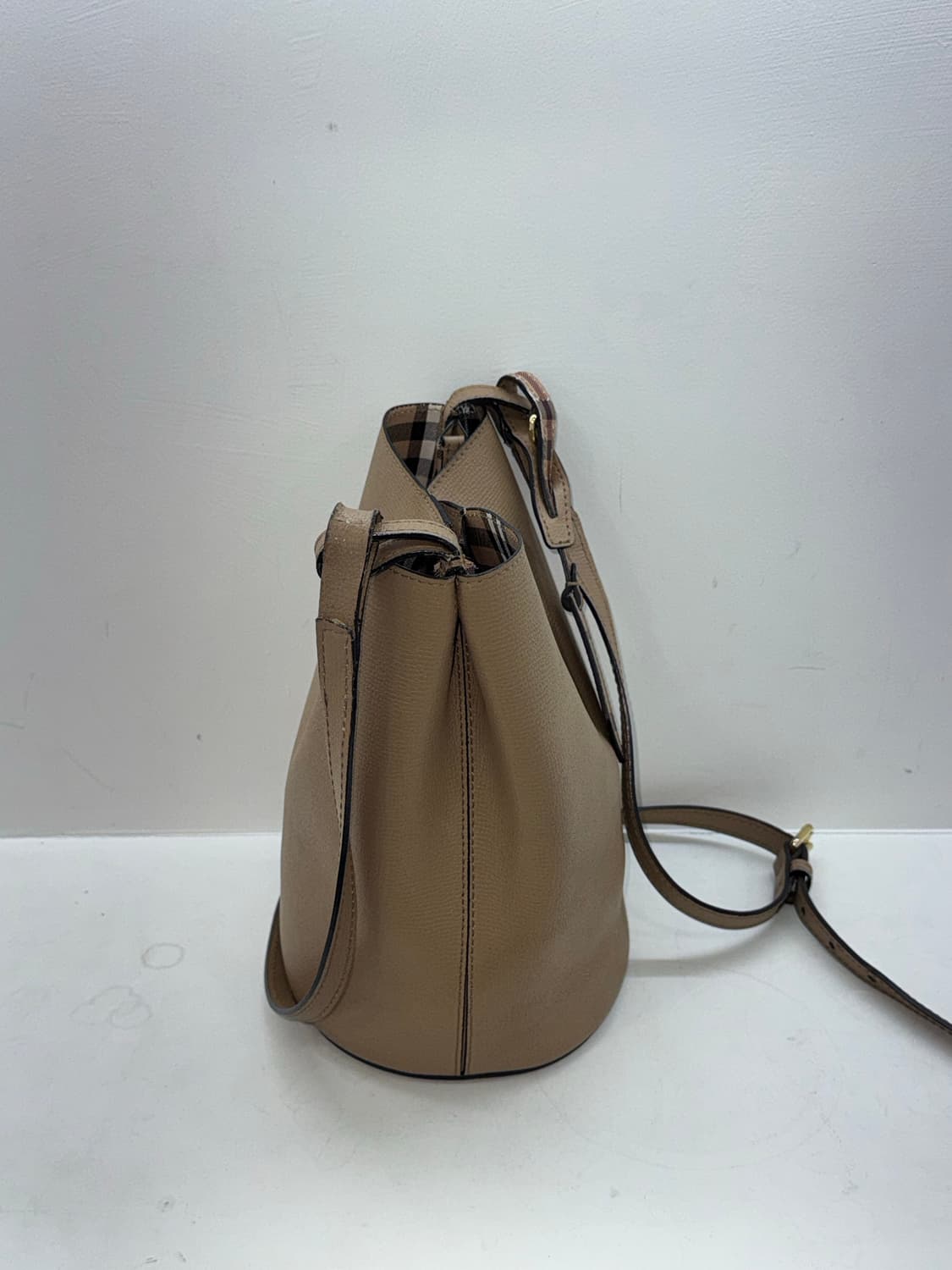 버버리 헤이마켓 버킷백(한국명품감정서) 상품이미지3