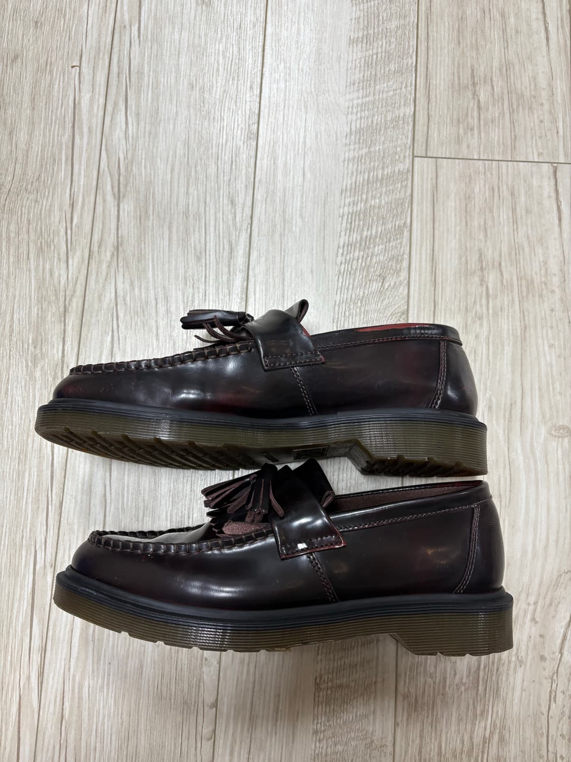 닥터마틴 아드리안 체리우드 270 상품이미지2