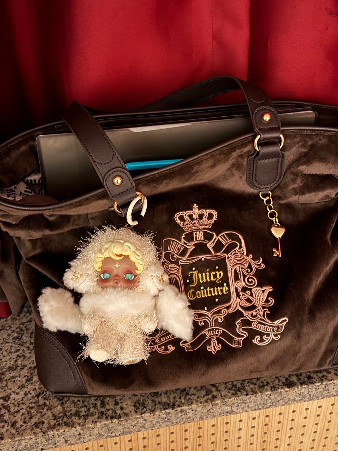 [재입고✨] 쥬시꾸뛰르 벨벳 토트백 대대장 상품이미지8