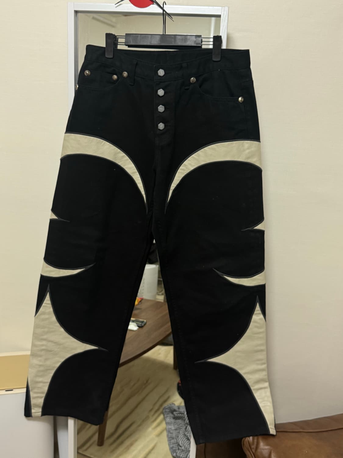 떠그클럽 레더팬츠 블랙 2사이즈 m 판매합니다 상품이미지2