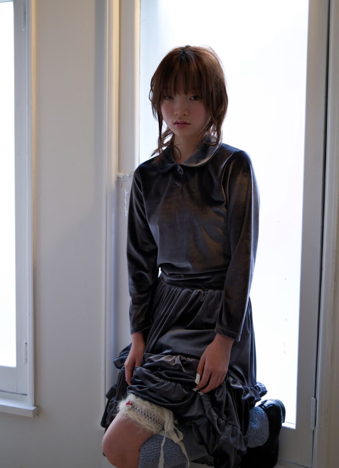 [fa.er.ie] velvet round collar blouse 상품이미지3