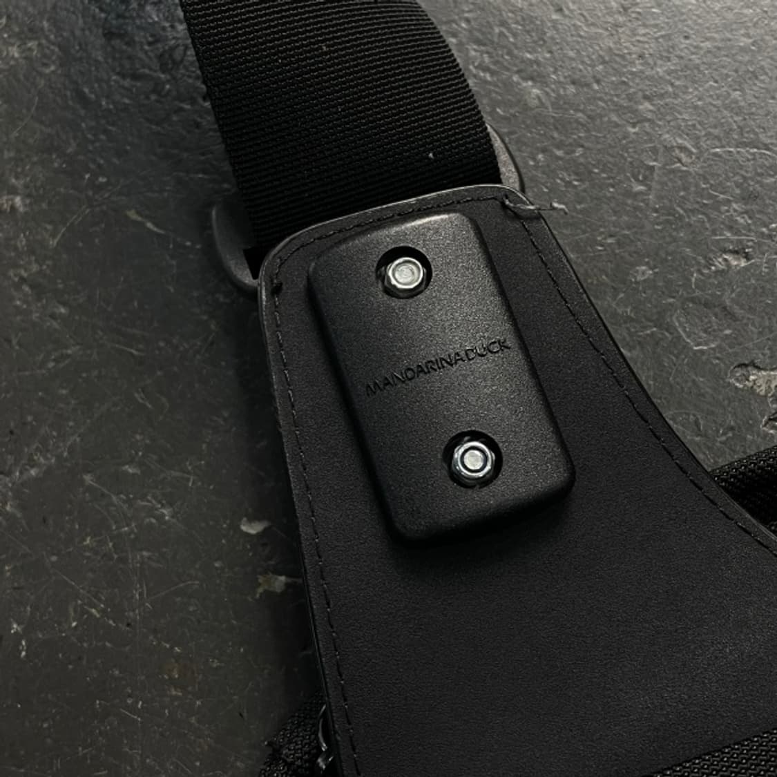 만다리나 덕 크로스백  상품이미지5