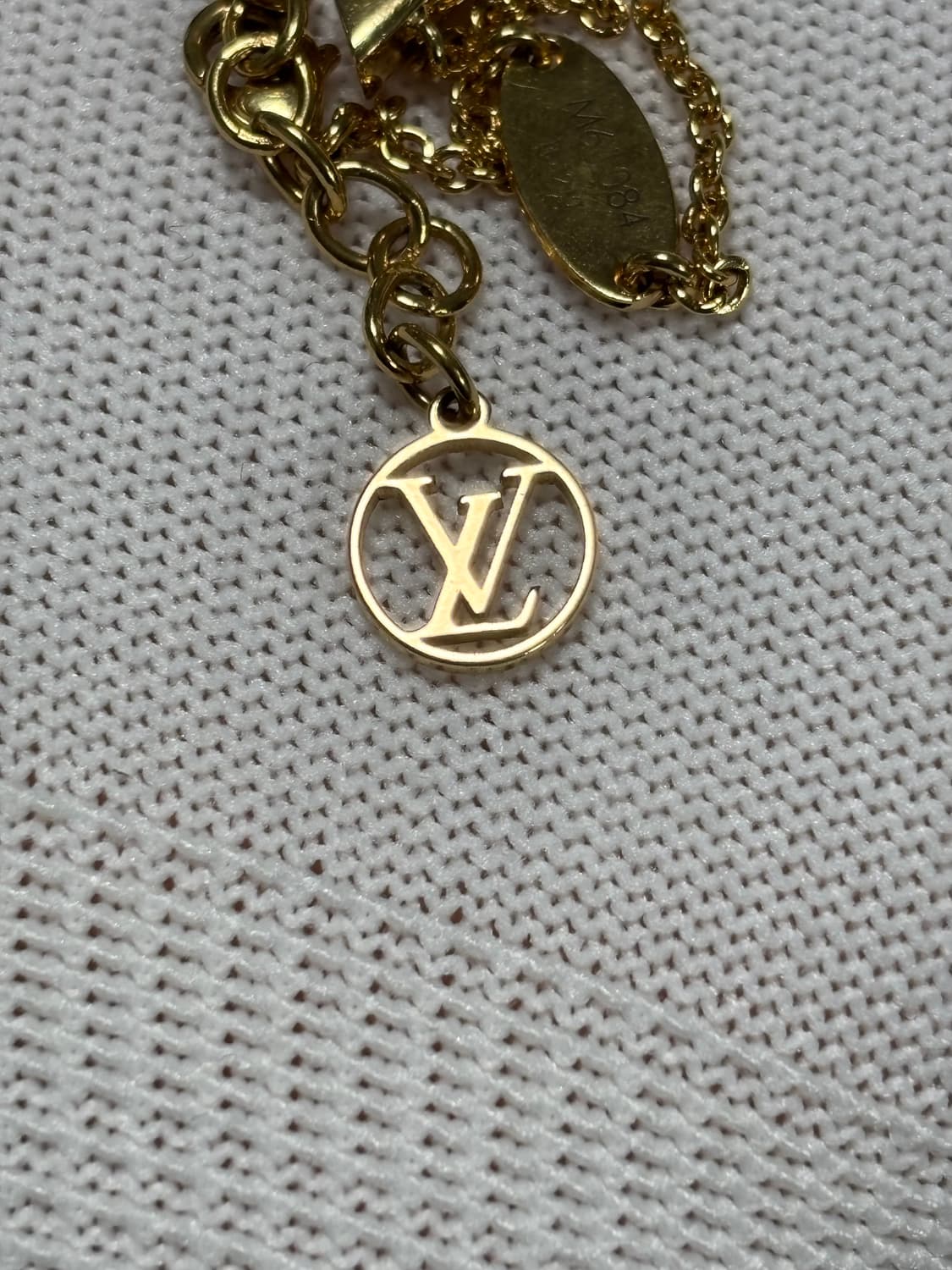 루이비통 에센셜 금장 팔찌  상품이미지5