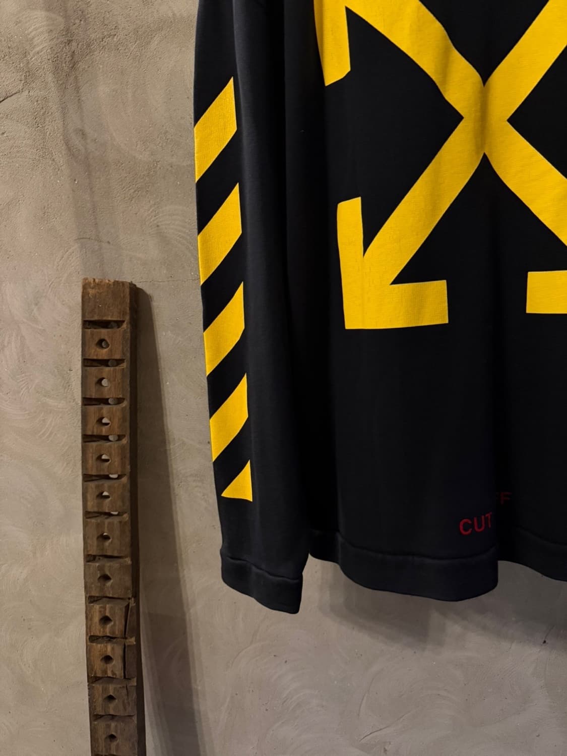 오프화이트 그래픽 맨투맨 100 상품이미지5