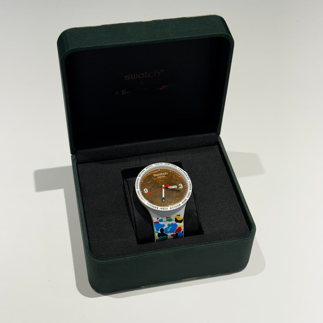 베이프 x 스와치 시계 Tokyo 에디션 상품이미지3