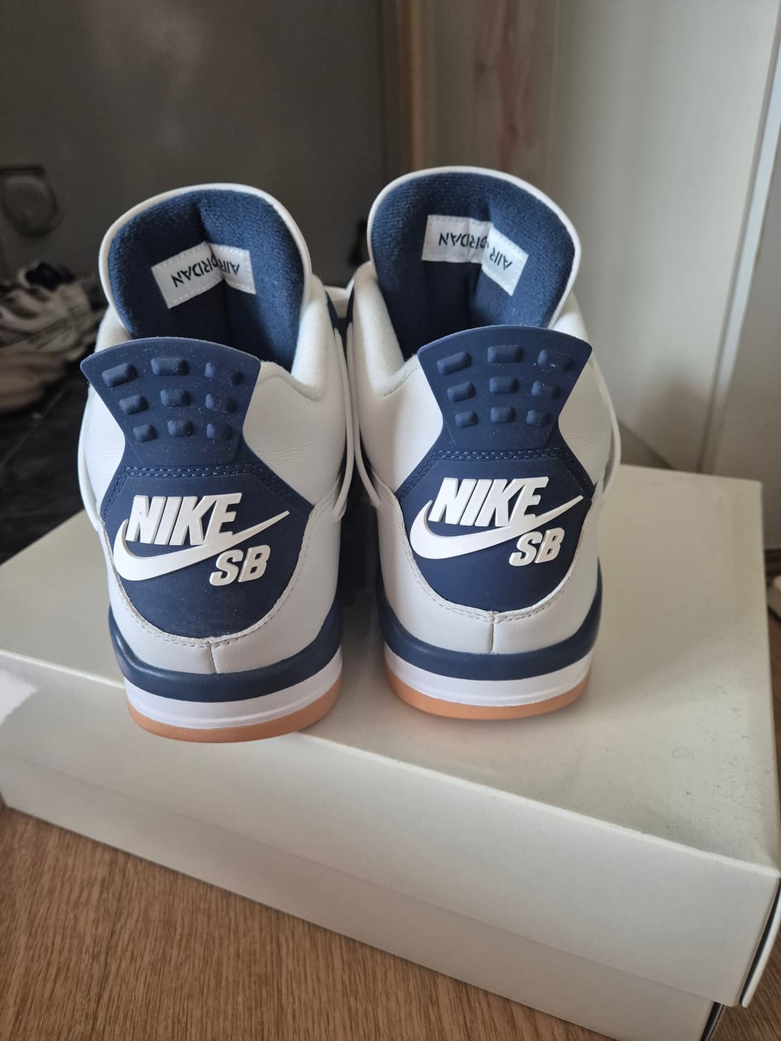 조던 4 x 나이키 SB 레트로 SP 네이비 상품이미지6