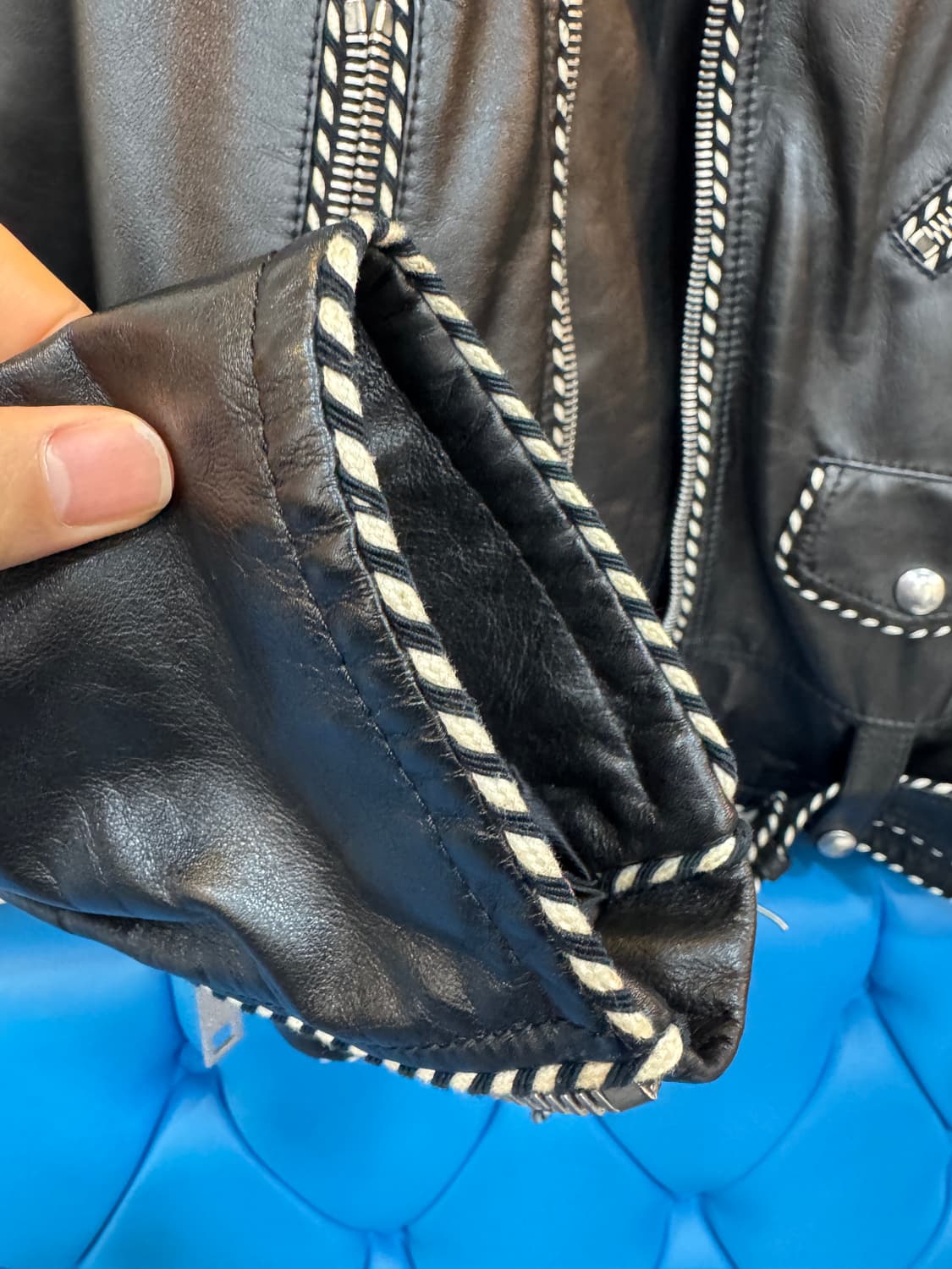 셀린느 19fw 파이핑레더자켓 상품이미지5