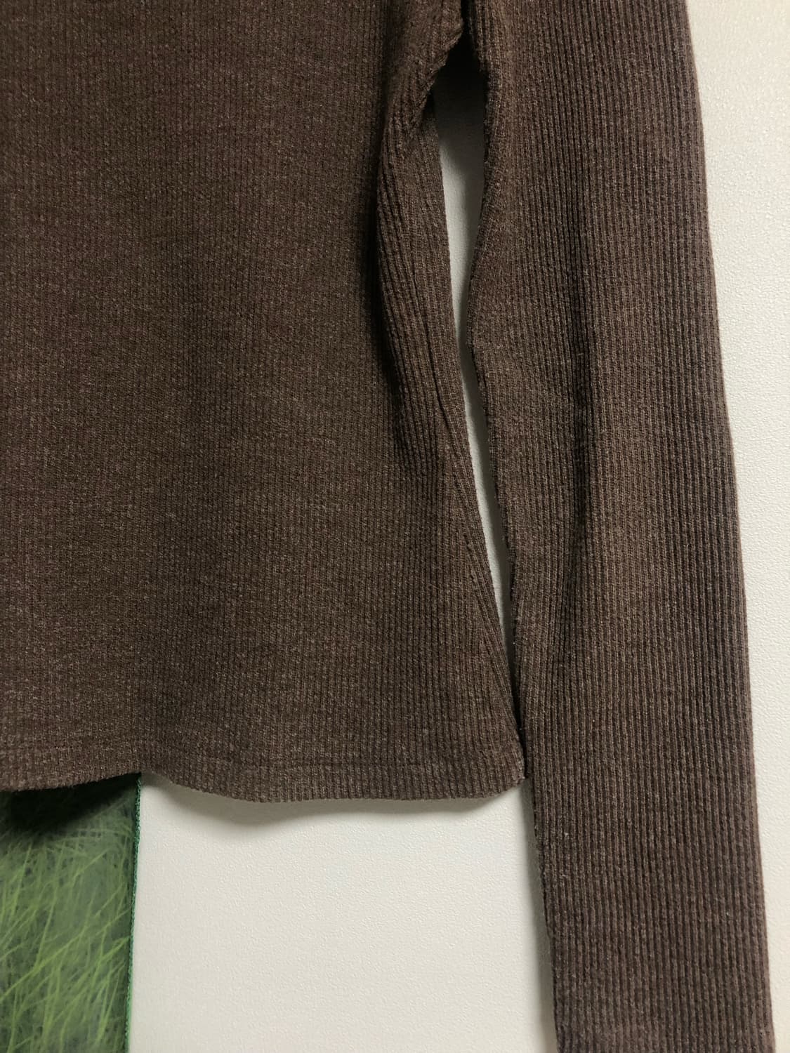 에트몽 ETMON 스퀘어넥 니트 브라운 상품이미지3