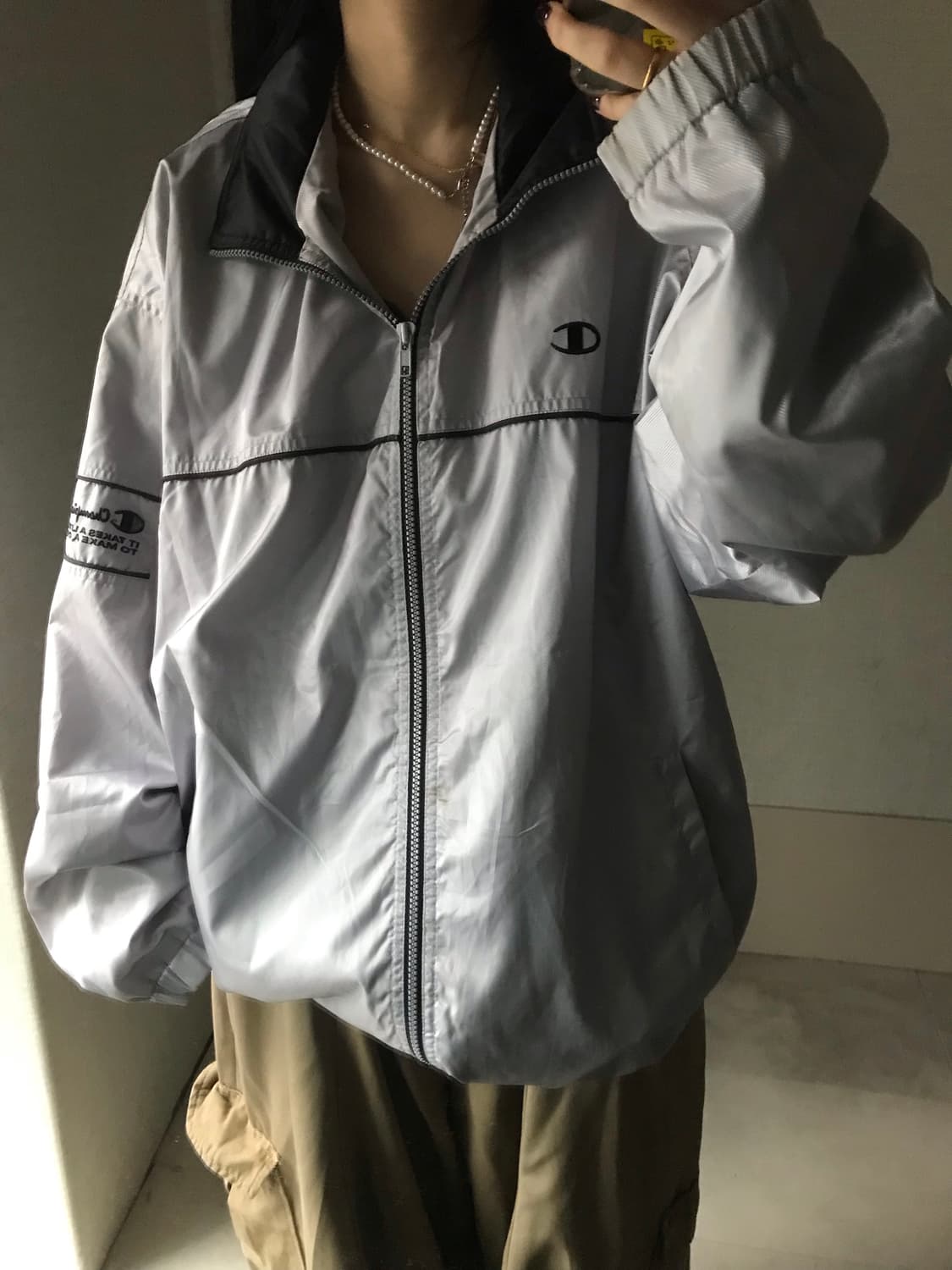 챔피온 재팬 오버핏 실버 바람막이 상품이미지3