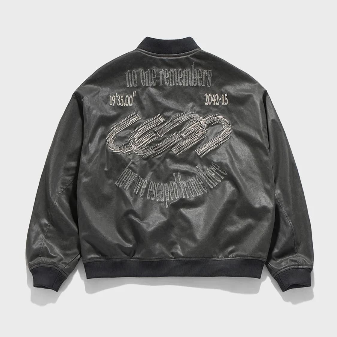 (L) 언터펙티드 UNAFFECTED 자수 수베니어 자켓 차콜 상품이미지1