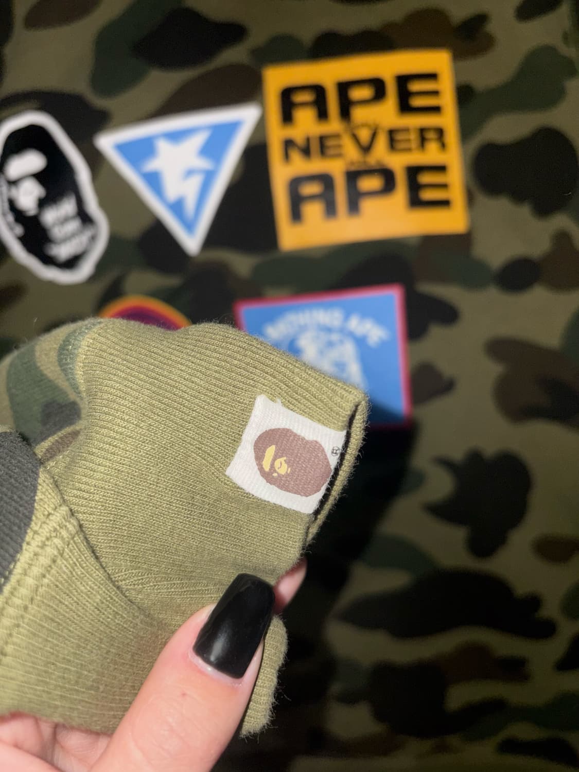 베이프 샤크 녹계 후드집업 상품이미지3