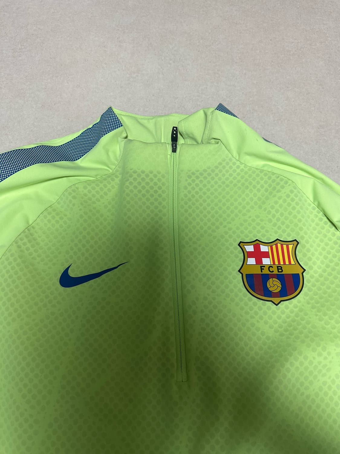 15-17 fc바르셀로나 쉴드탑 형광 나이키 상품이미지3