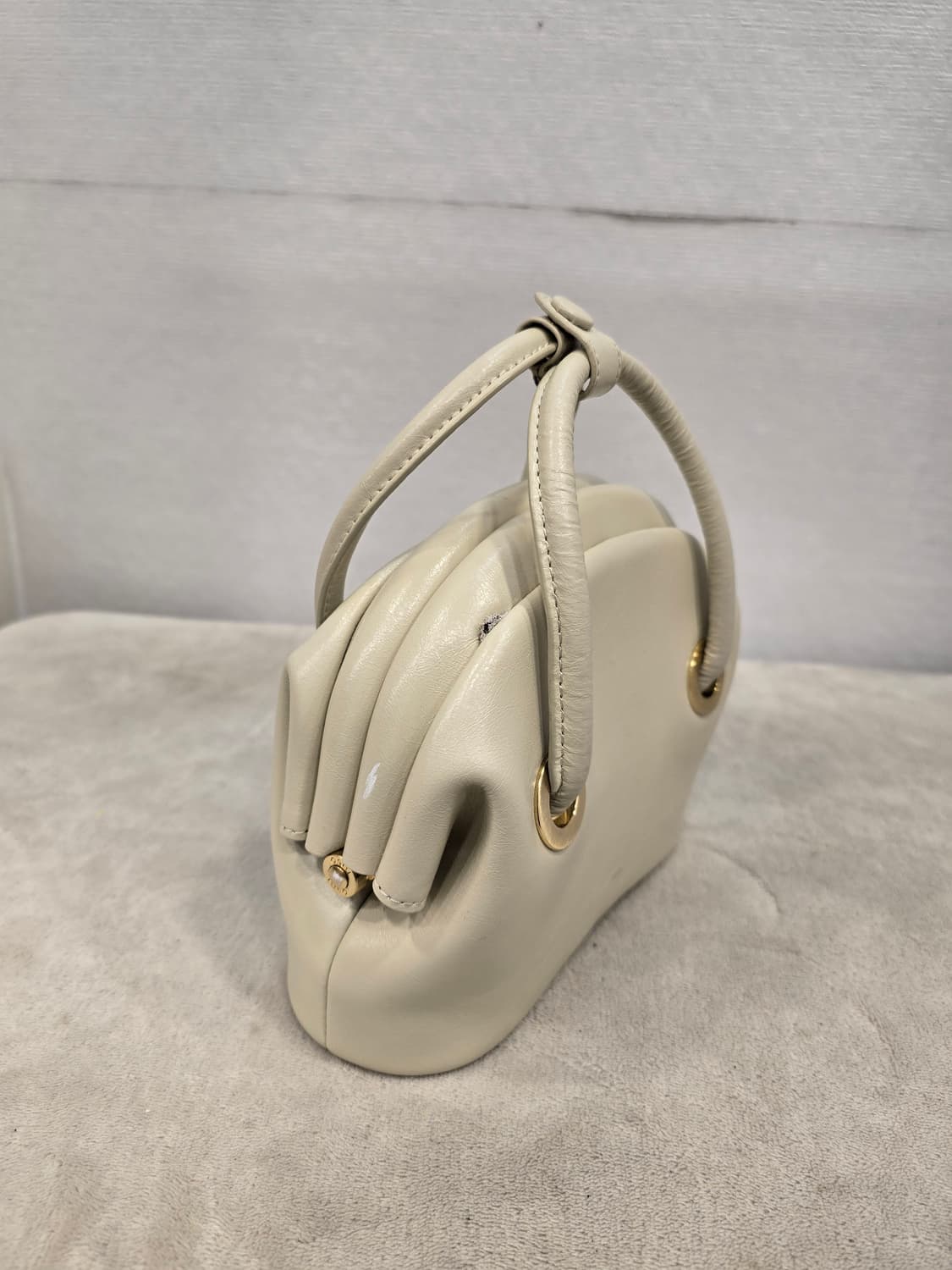 오소이 써클 브로트 미니 토트백 아이보리 상품이미지3