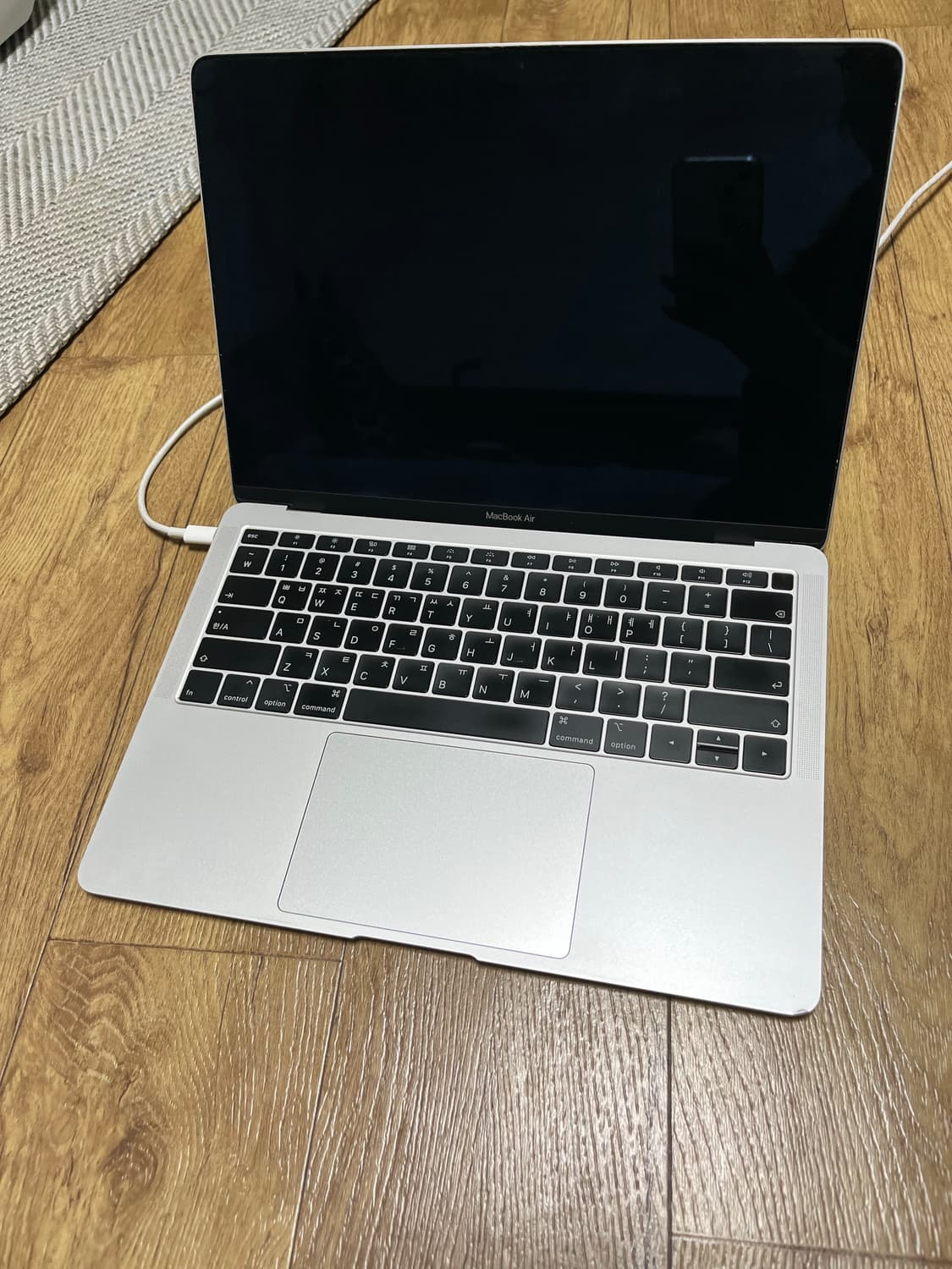 MacBook Air Retina 13형 실버 (2019년형) 상품이미지2