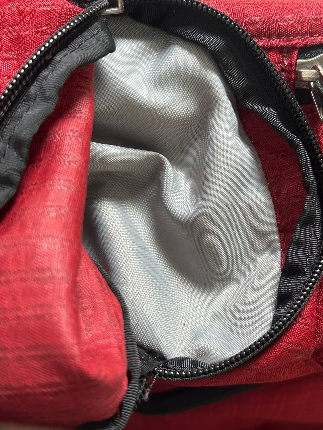 파타고니아 LIGHTWIRE 백팩 레드 상품이미지8