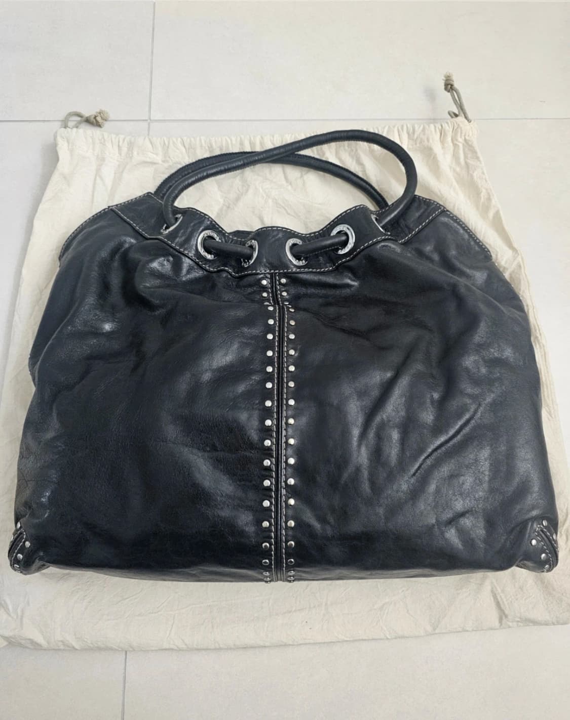 Michael Kors 마이클 코어스 블랙 스터드 도트백 상품이미지3