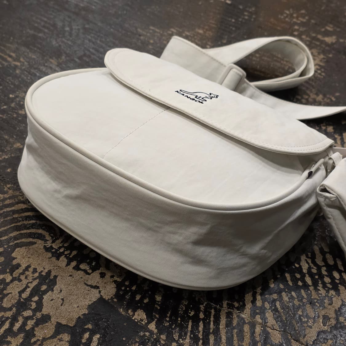 캉골 에센셜 RC 플랩 크로스백 상품이미지6