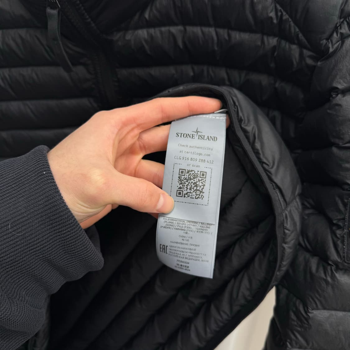 [M] 스톤아일랜드 룸우븐 경량패딩 블랙 상품이미지4
