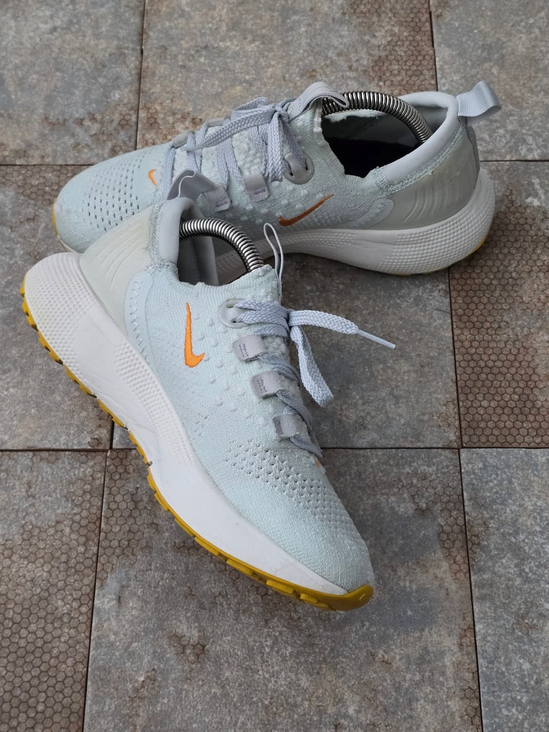 (235)나이키 리액트 이스케이프 런 플라이니트 상품이미지4