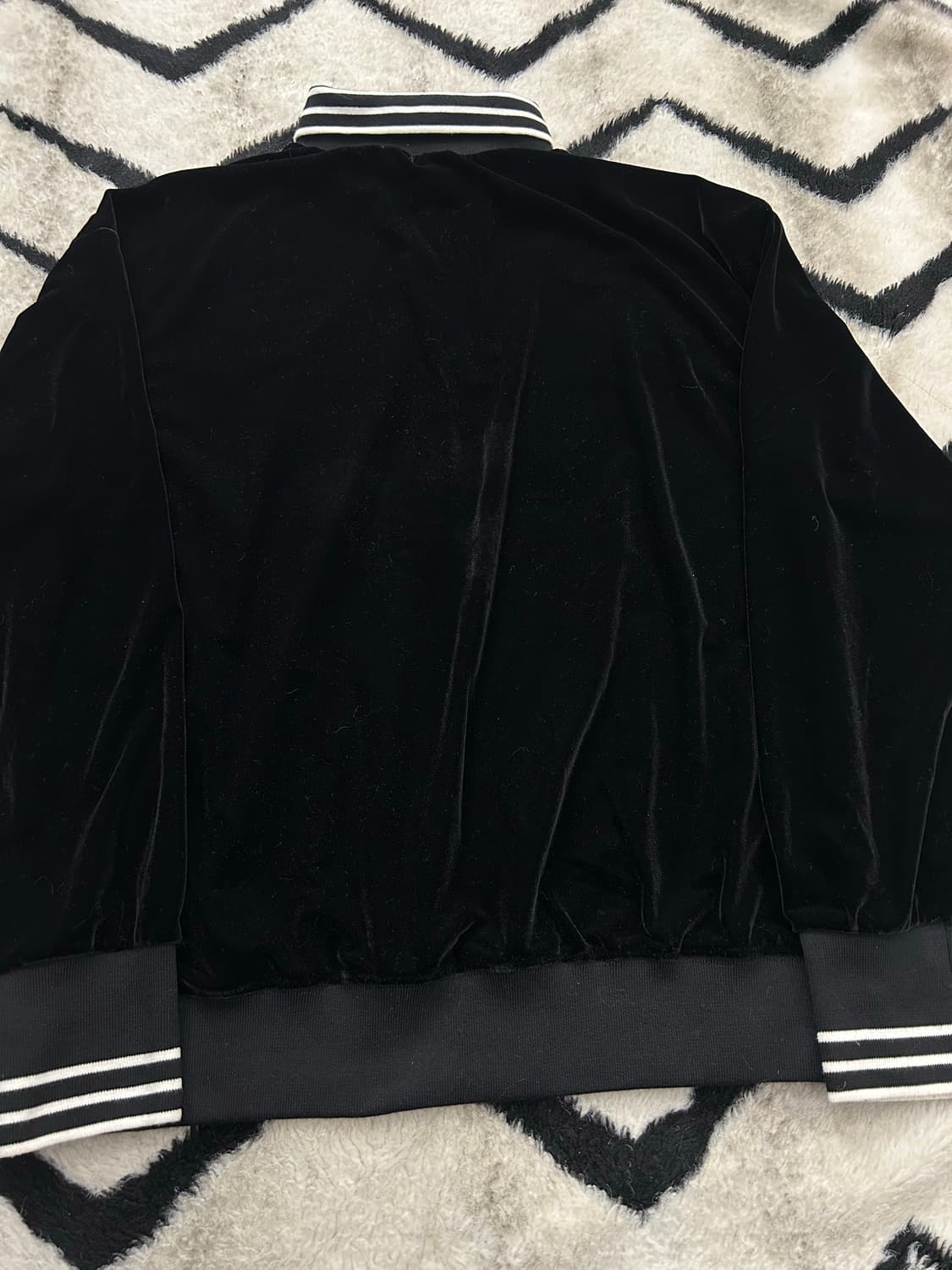 [S]락케이크 오버핏 벨루아 카라 맨투맨/블랙 상품이미지5