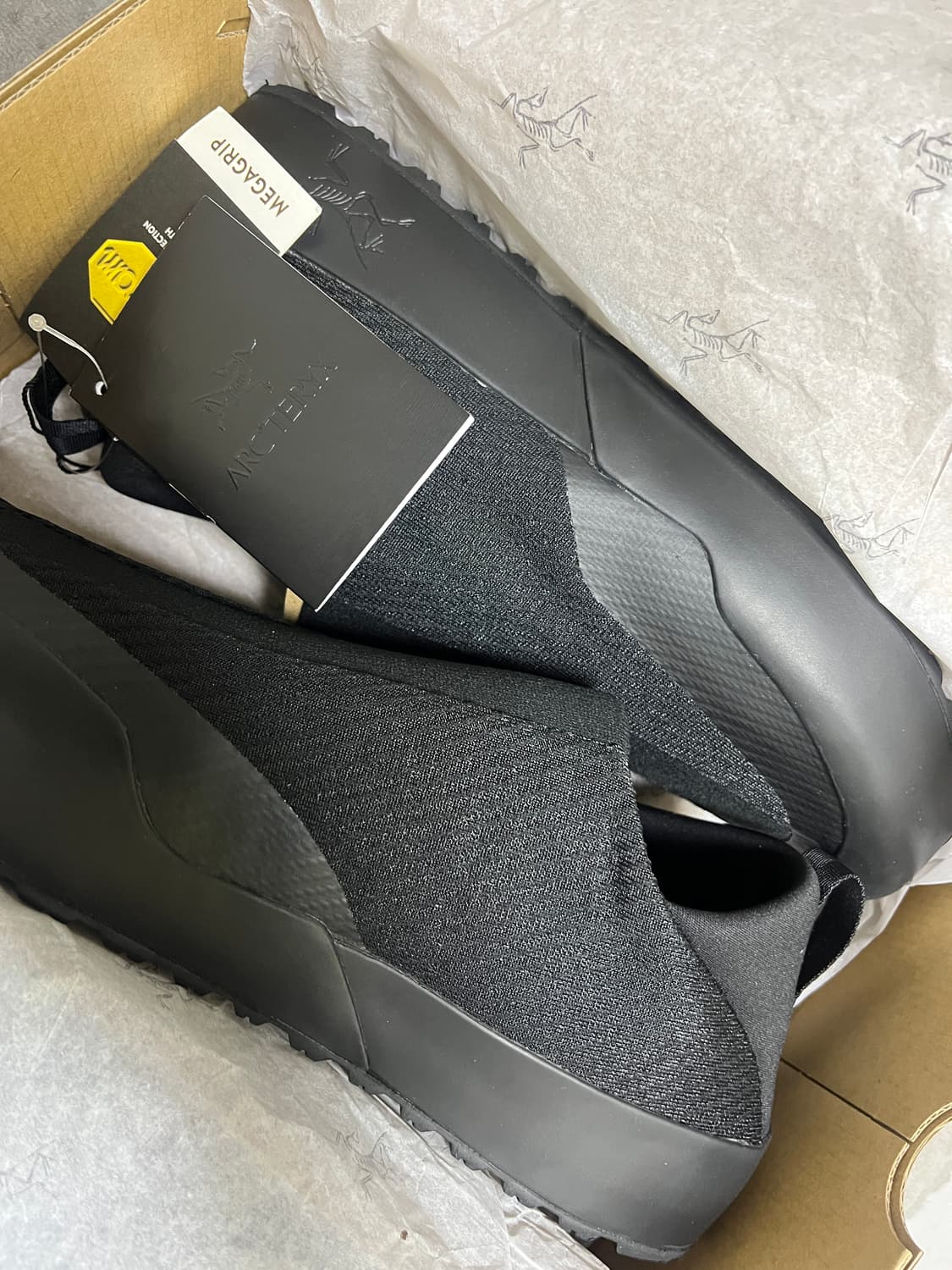 칸예 아크테릭스 크래그 270 블랙 새상품 Yeezy 상품이미지3