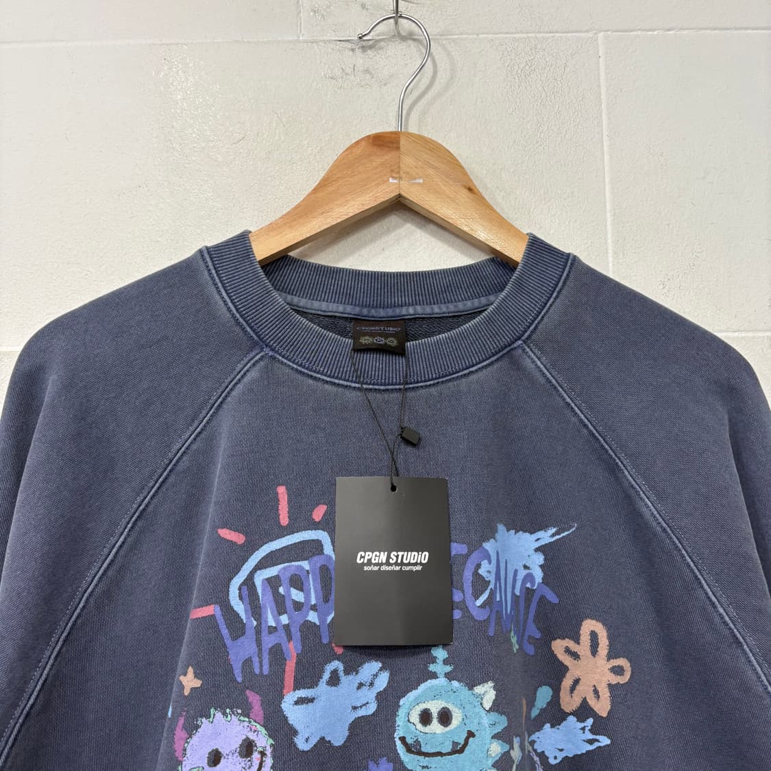 꼼파뇨 happy day 피그먼트 스웨트셔츠  상품이미지2